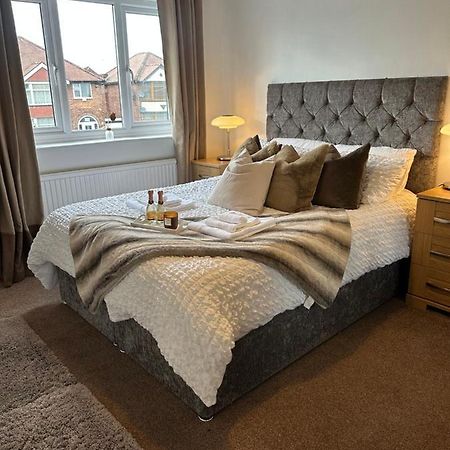 The Chorlton Retreat - Double Bedroom, Free Parking Manchester Bagian luar foto