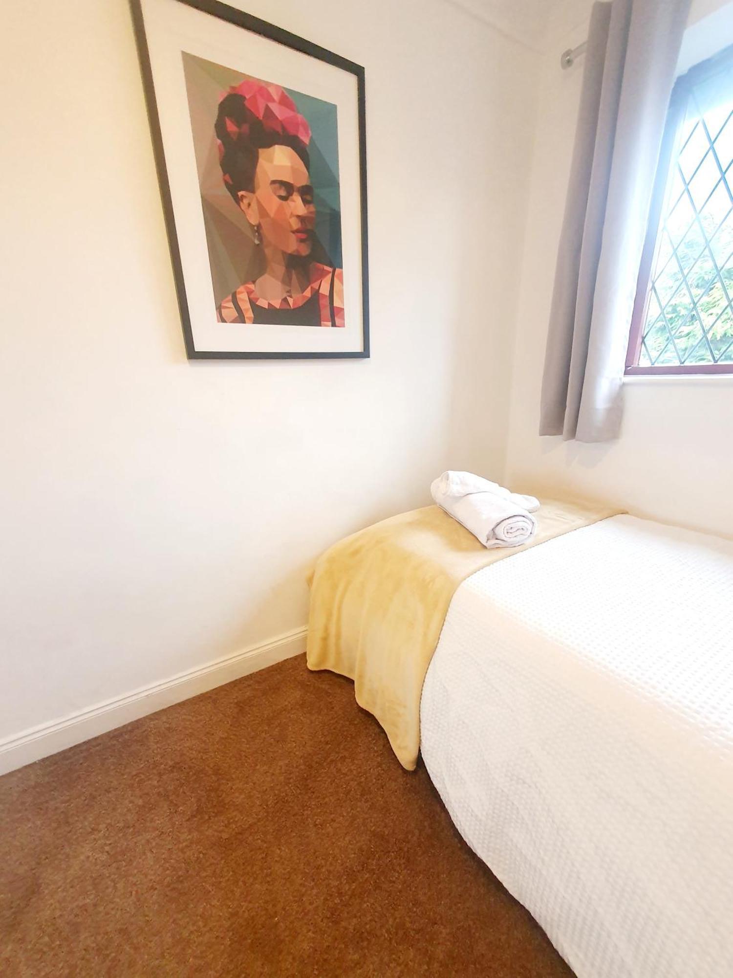 The Chorlton Retreat - Double Bedroom, Free Parking Manchester Bagian luar foto